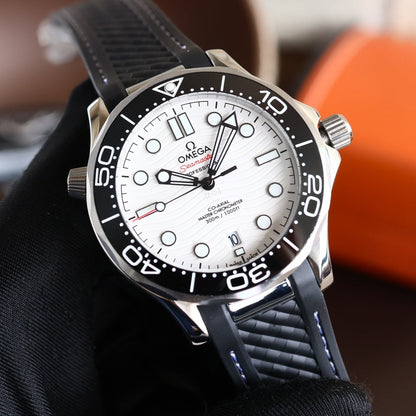 Omega Seamaster Diver 300M Weißes Zifferblatt