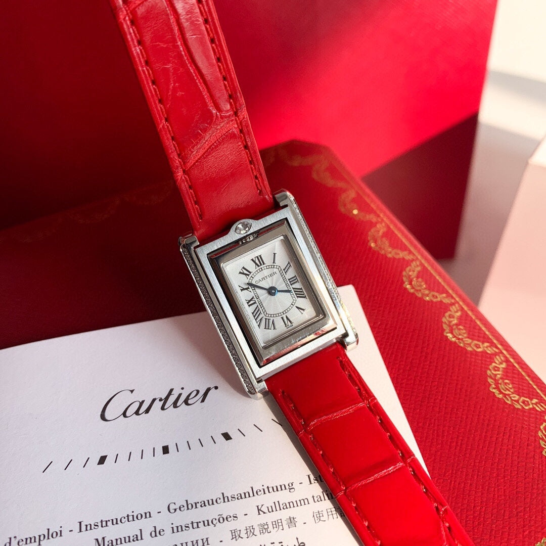 Cartier Tank Must 33.7 × 25.5 MM