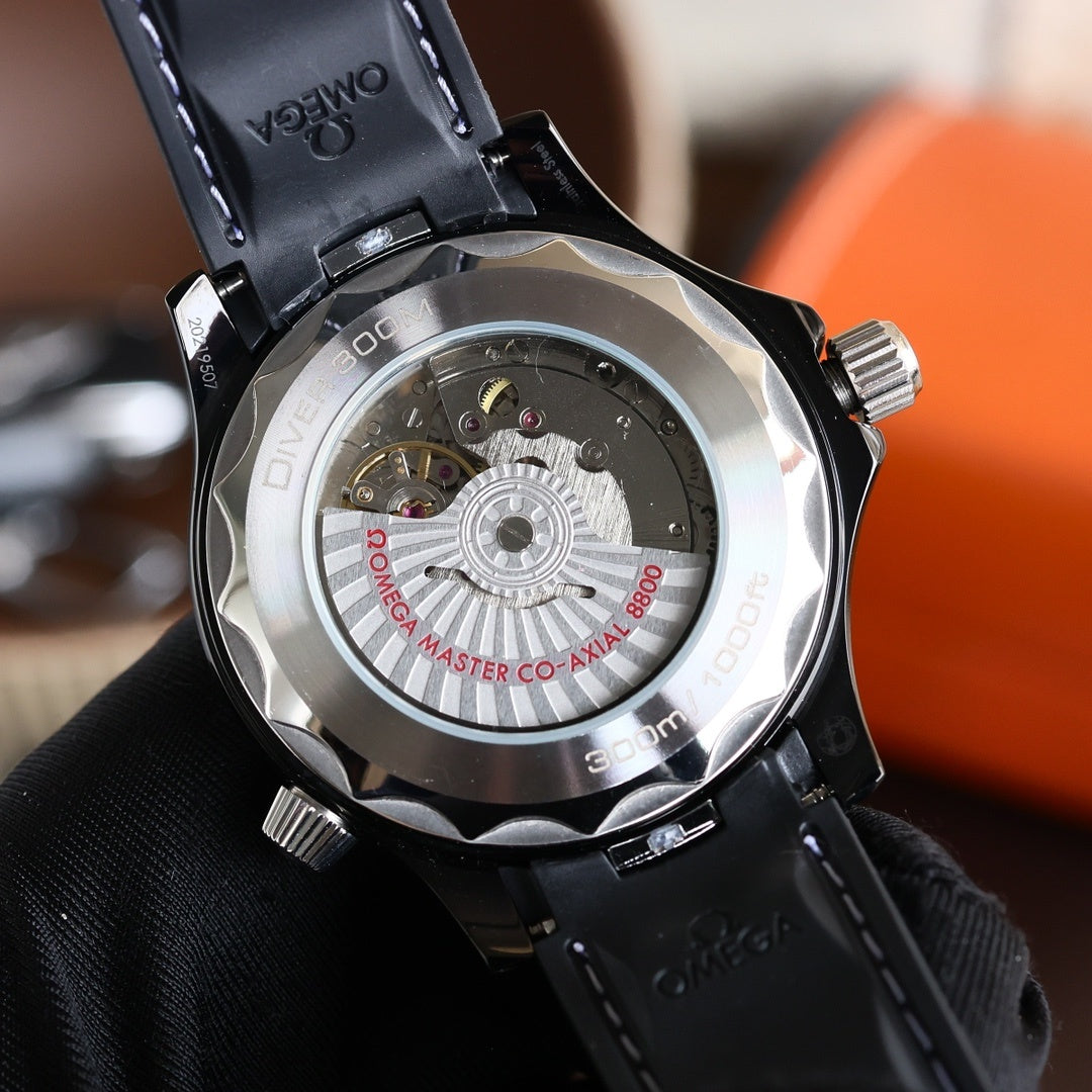 Omega Seamaster Diver 300M Weißes Zifferblatt