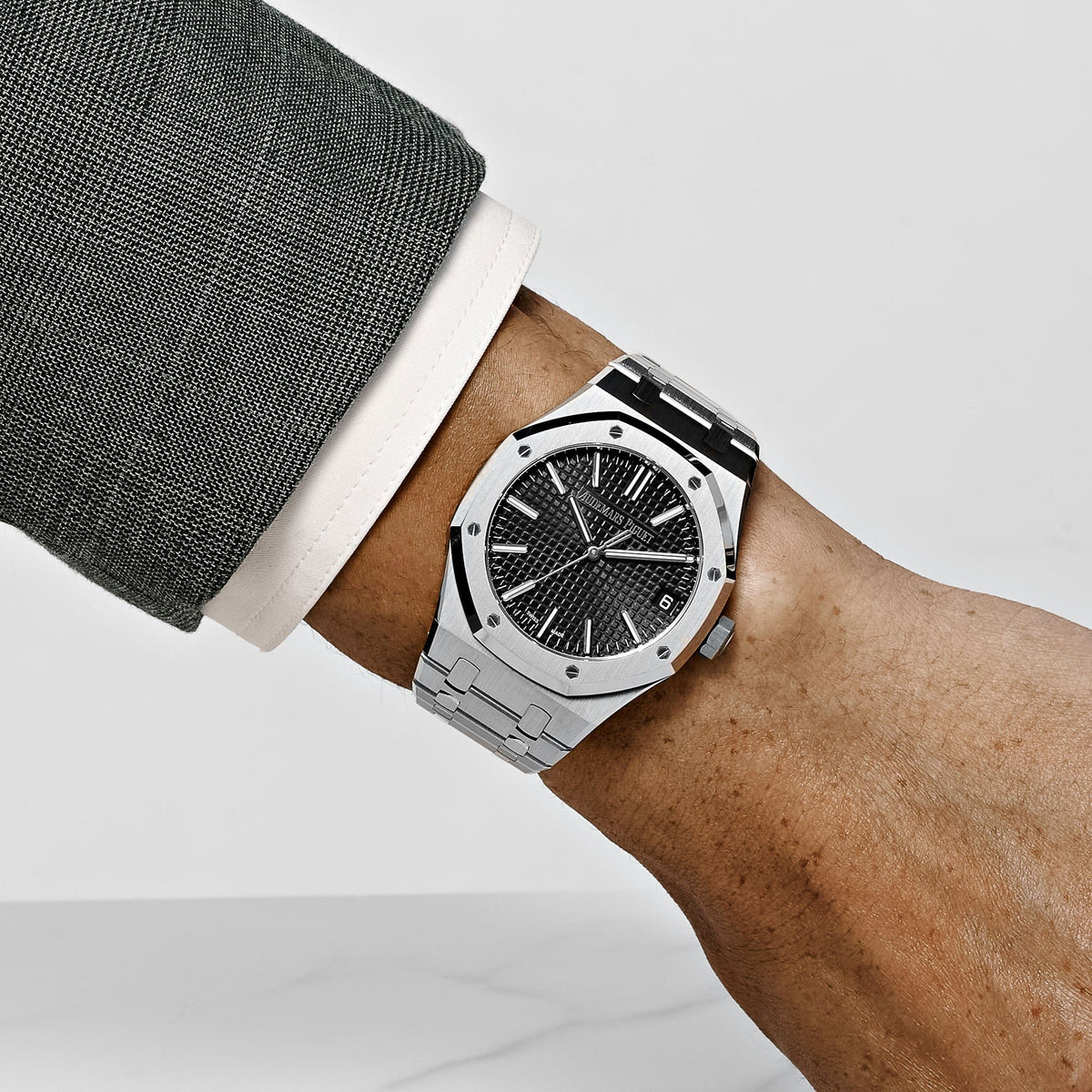 Audemars Piguet Royal Oak 3285 V3 – 15510ST.OO.1320ST.07 Stainless Steel Black Dial (2025) 41 MM