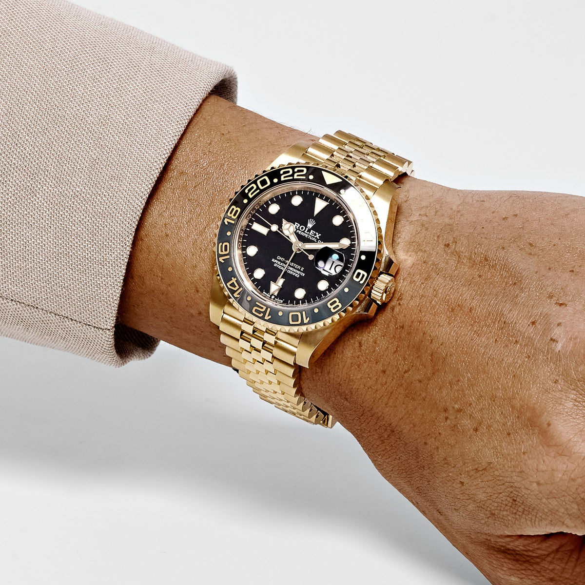 Rolex GMT-Master II 3285 V3 – 126718GRNR Gelbgold Schwarzes Zifferblatt Jubilee (2023)